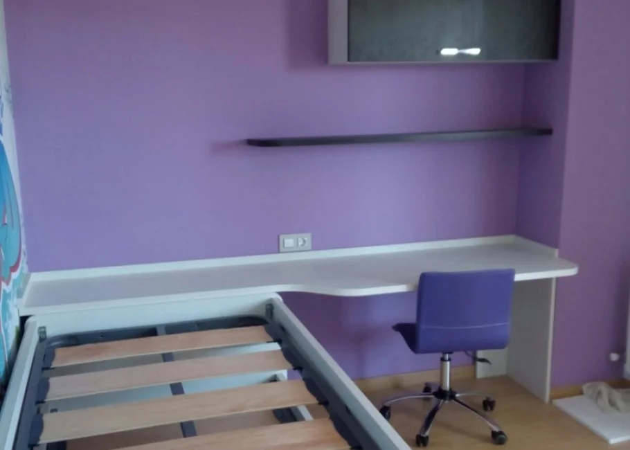 Dormitorio juvenil con grafiti personalizado